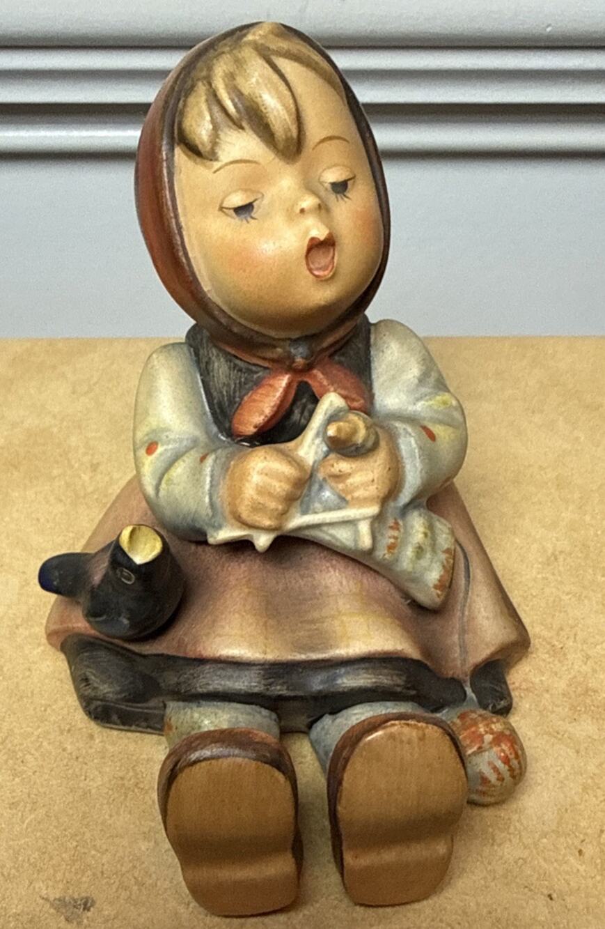 Goebel Hummel Happy Pastime HUM 69 TMK3 Girl Knitting Bird W Germany 5.5”